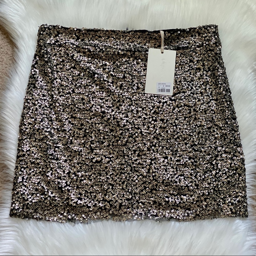NATIVE ROSE SEQUIN EMBELLISHED MINI SKIRT